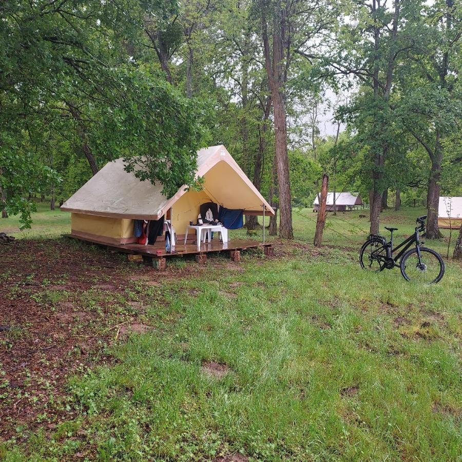 Camping Onlycamp Le Port Saint-Benoit-sur-Loire Экстерьер фото
